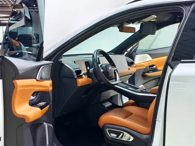 Xpeng G9 — Фото автомобиля 5