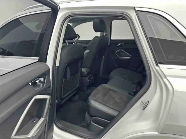 Audi Q3 — Фото автомобиля 12