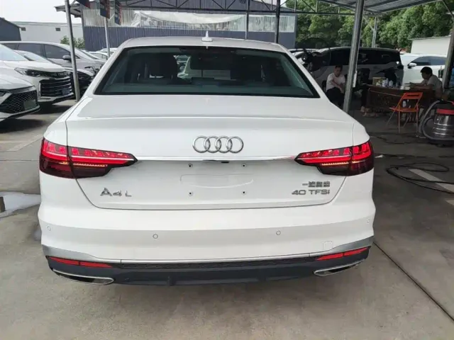 Audi A4L — Фото автомобиля 5