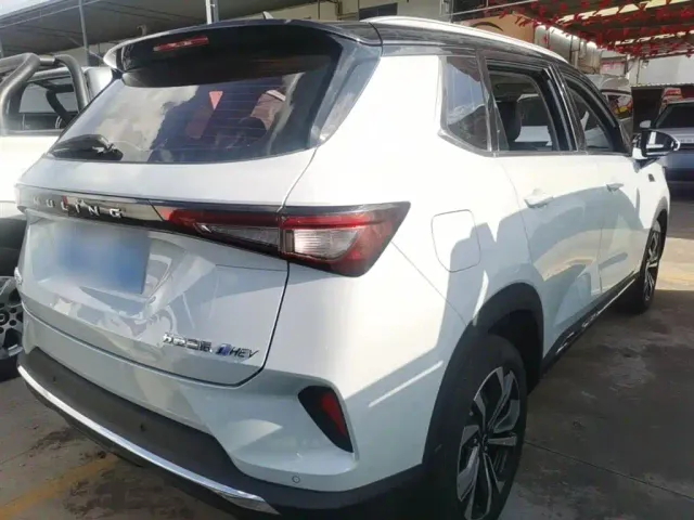 Wuling Asta — Фото автомобиля 6