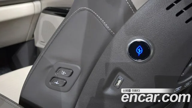 Kia Canival Carnival 4 поколение Бензин 7 мест Hi-Limousine — Фото автомобиля 19