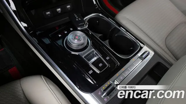 Kia Canival Carnival 4 поколение Дизель 7 мест Signature — Фото автомобиля 9