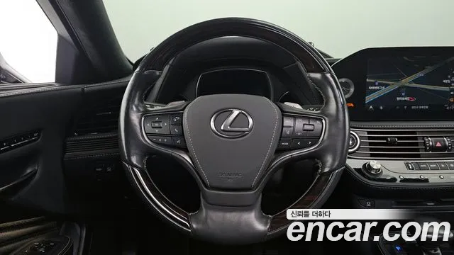 Lexus LS — Фото автомобиля 13