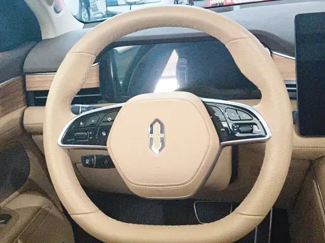 Aito M7 — Фото автомобиля 15