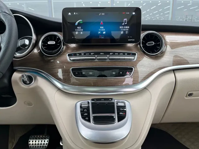 Mercedes-Benz V-Class — Фото автомобиля 9