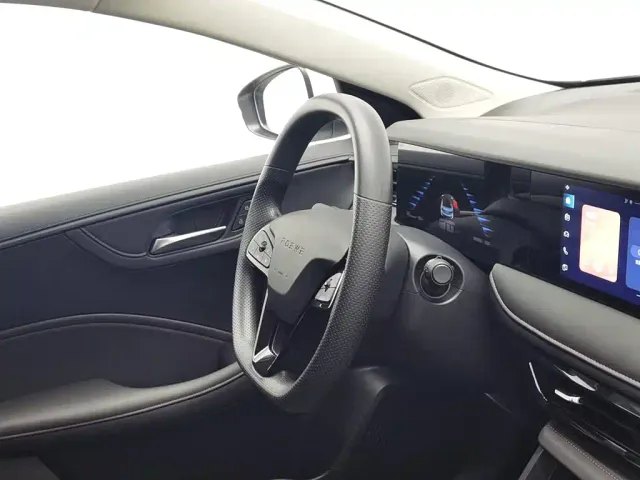 Roewe i5 — Фото автомобиля 22
