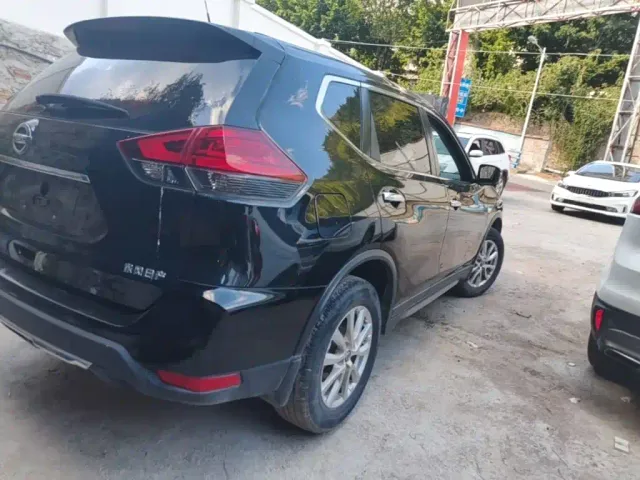 Nissan X-Trail — Фото автомобиля 7