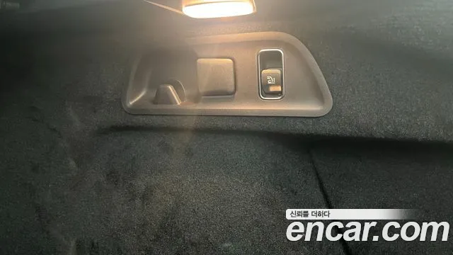 Mercedes-Benz GLE-Class — Фото автомобиля 19