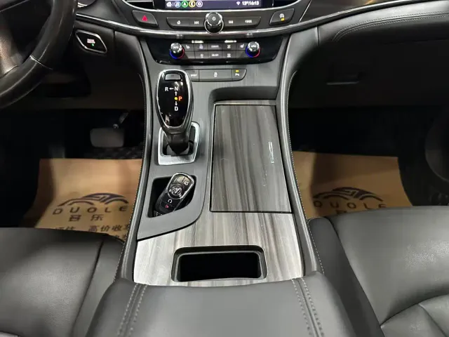 Buick LaCrosse — Фото автомобиля 12