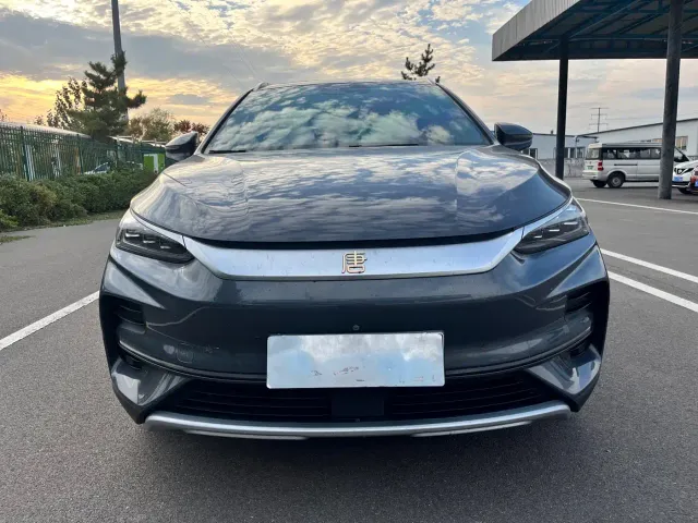 BYD Tang — Фото автомобиля 2