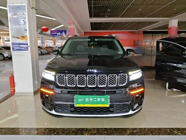 Jeep Grand Commander PHEV — Фото автомобиля 2