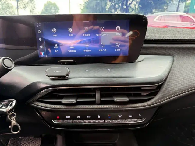 Buick Verano — Фото автомобиля 10