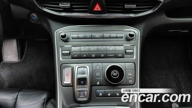 Hyundai Santafe Бензин 2.5T 2WD — Фото автомобиля 16