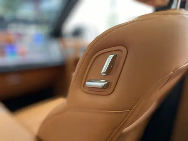 Li Auto L8 — Фото автомобиля 28