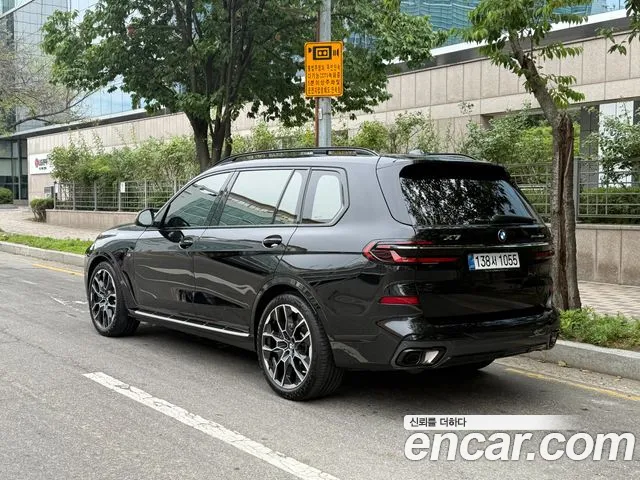 BMW X7 — Фото автомобиля 4
