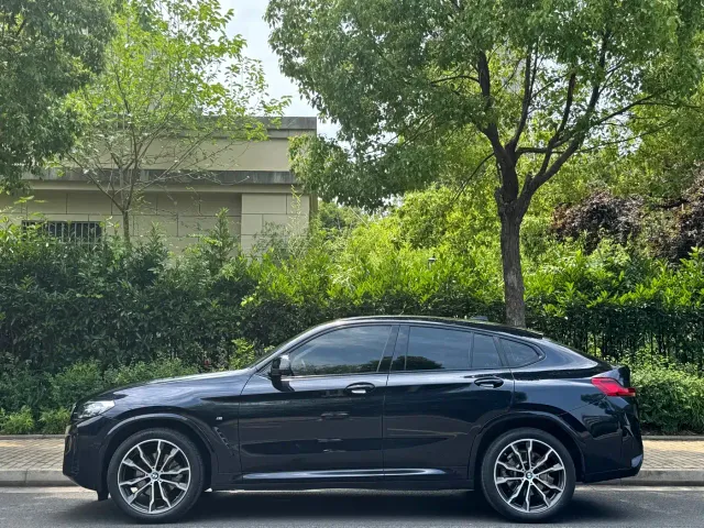 BMW X4 — Фото автомобиля 3