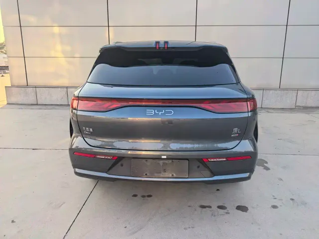 BYD Tang L — Фото автомобиля 5