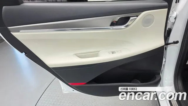 Hyundai Grandeur (New) Hybrid — Фото автомобиля 14