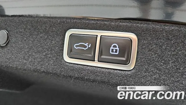 Hyundai Grandeur Grandeur (GN7) 2.5 Бензин 2WD — Фото автомобиля 20
