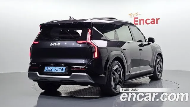 Kia EV9 — Фото автомобиля 2