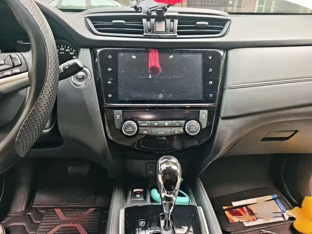 Nissan X-Trail — Фото автомобиля 5