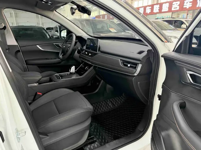 Chery Tiggo 8 — Фото автомобиля 17