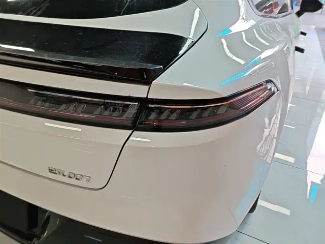 Dongfeng eπ 007 — Фото автомобиля 7