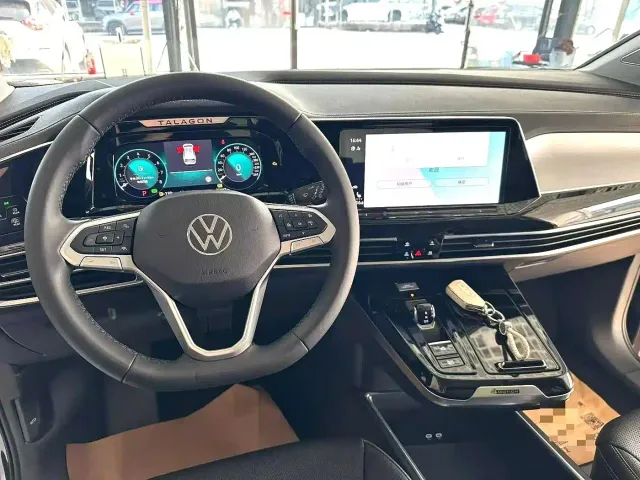 Volkswagen Talagon — Фото автомобиля 5