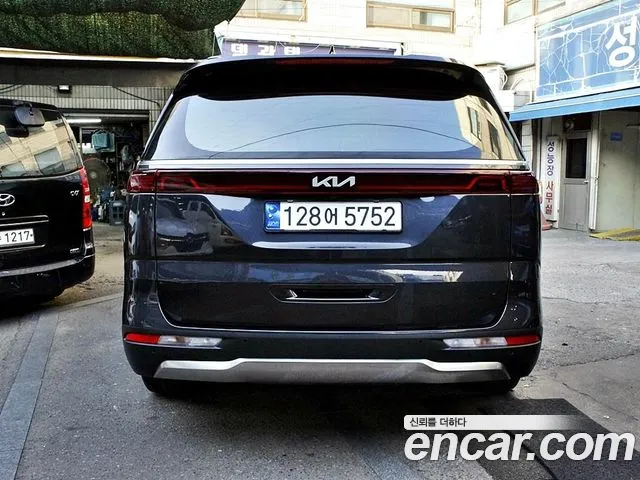 Kia Carnival 4th Gen — Фото автомобиля 3