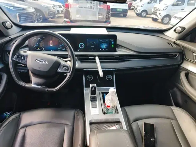 Chery Tiggo 8 — Фото автомобиля 9
