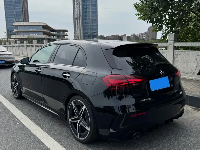 Mercedes-Benz Mercedes-Benz A-Class AMG 2025 Facelift AMG A 35 L 4MATIC — Фото автомобиля 6