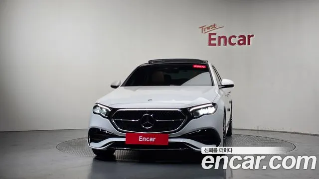 Mercedes-Benz E-Class — Фото автомобиля 2