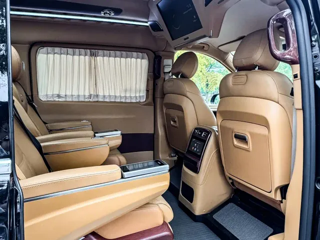 Mercedes-Benz V-Class — Фото автомобиля 16