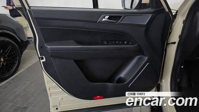 KG_Mobility_Ssangyong Rexton Новый Rexton Sport Дизель 2.2 4WD — Фото автомобиля 23