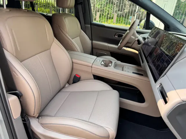 Li Auto i6 — Фото автомобиля 20