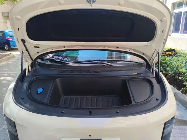 Li Auto i6 — Фото автомобиля 19