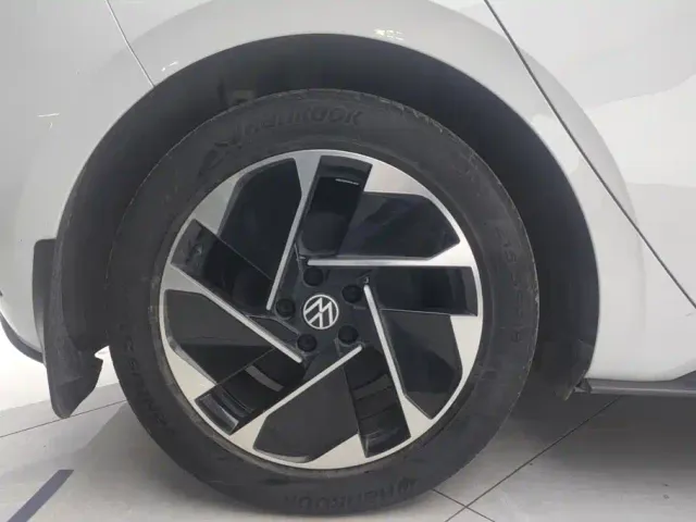 Volkswagen ID.3 — Фото автомобиля 6