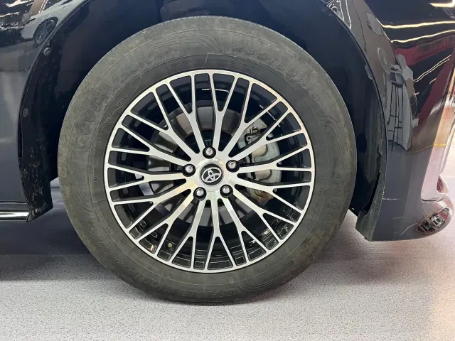 Toyota Sienna — Фото автомобиля 21