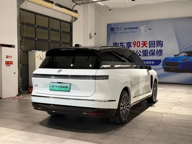 Nio ES8 — Фото автомобиля 9