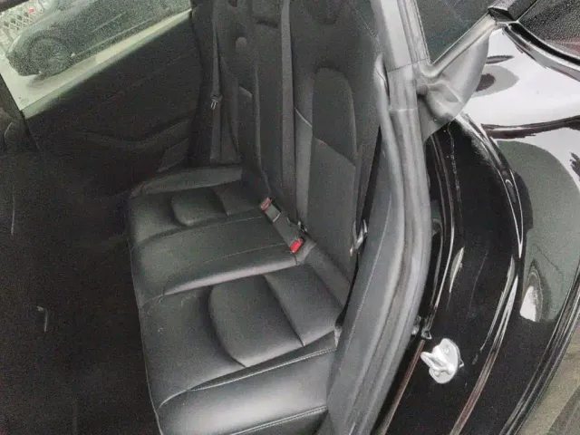 Tesla Model 3 — Фото автомобиля 18