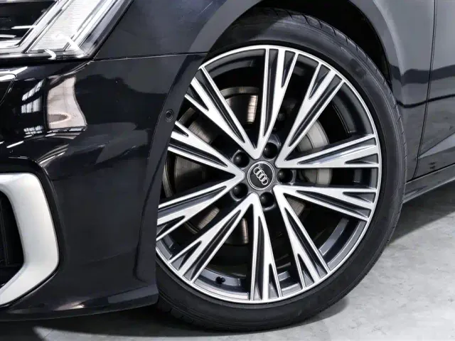 Audi A6L — Фото автомобиля 18
