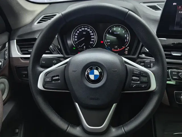 BMW X1 — Фото автомобиля 7