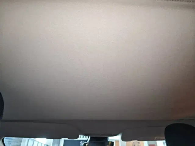 Tesla Model 3 — Фото автомобиля 17