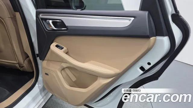 Porsche Macan — Фото автомобиля 25