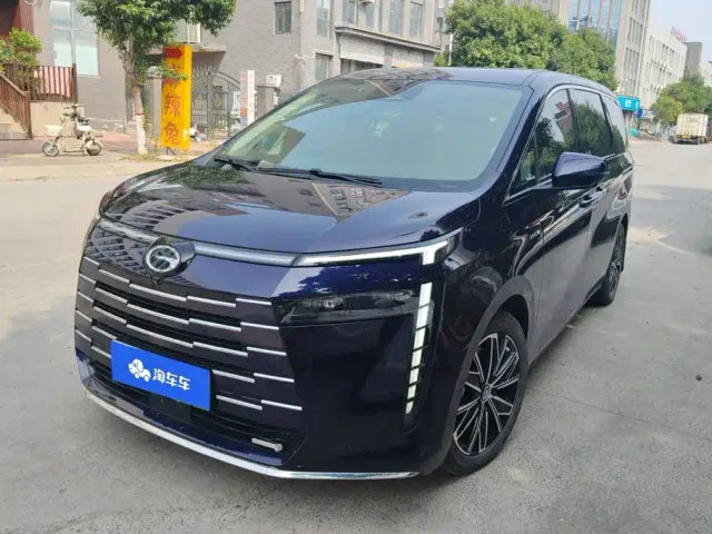 Фотография автомобиля — GAC Trumpchi E8