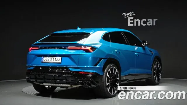 Lamborghini Urus — Фото автомобиля 2