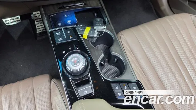 Kia K8 Hybrid — Фото автомобиля 12