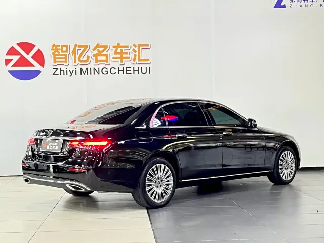Mercedes-Benz E-Class — Фото автомобиля 5