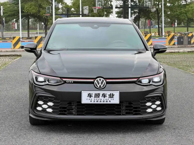 Volkswagen Golf GTI — Фото автомобиля 2