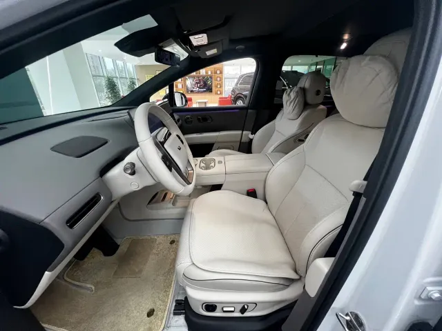 Li Auto i6 — Фото автомобиля 3